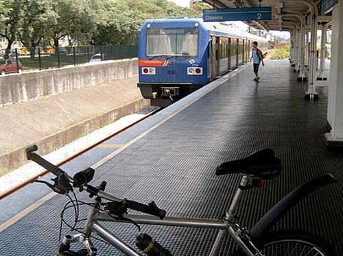 Bike no Metrô de SP (foto: André Pasqualini/ CicloBR)