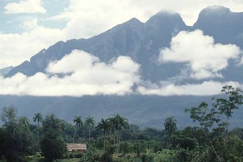 Com 2.993 78 metros  o Pico da Neblina é o ponto culminante do Brasil (foto: Divulgação)