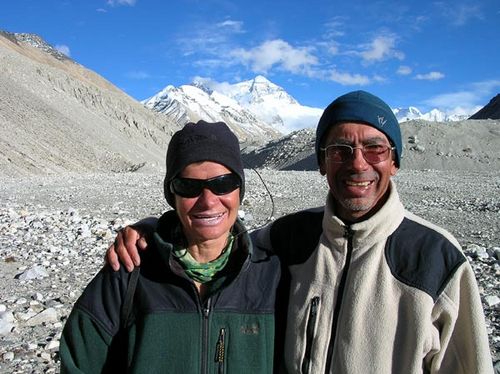 Helena e Paulo Coelho na temporada passada do Everest (foto: Arquivo pessoal/ Helena Coelho)