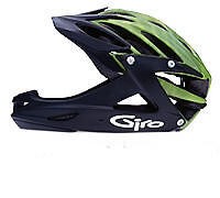 Giro switch Blade  especial para <i>freeride</i> (foto: Divulgação)” /><br />
Giro switch Blade  especial para <i>freeride</i> (foto: Divulgação)</div>
<p>O <i>freeride</i> consistem em, simplesmente, curtir o prazer de andar de bicicleta, nada de competitivo. Pensando nesses praticantes, a Giro, fabricante de capacetes, introduziu em sua linha o Giro switch Blade, que é um dos capacetes pioneiros para a prática do freeride.</p>
<p>Seu desenho é inspirado no capacete Giro hammerhead, contendo 18 entrada de ar para a ventilação, o sistema de modelação da cabeça Roc loc 3 e seu estilo de capacete ideal para longas pedaladas. Mas a diferença principal é que o <i>switch blade</i> vem com uma queixeira removível por um simples sistema de parafuso allen 6mm que instalado protege boa parte da face dando uma maior segurança para seu rosto em eventuais manobras mais agressivas.</p>
<p>Com a idéia de sua queixeira removível o Giro switch Blade tornou-se um dos capacetes mais indicado para a pratica do freeride já que quando optar para uma longa ou leve pedalada você poderá remover a queixeira e obter um capacete perfeito para longas pedaladas.</p>
<p><strong><em>Este texto foi escrito por: Bobby Nogueira, especial para o Webventure</em></strong></p>
<div class=