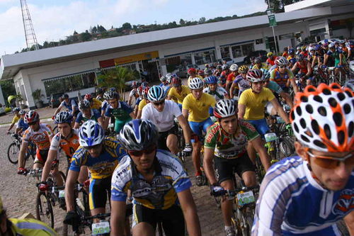 Primeira etapa teve quase 400 atletas (foto: Divulgação)