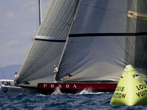 Oracle vence Luna Rossa e empata série (foto: ACM 2007/ Stefano Gattini)