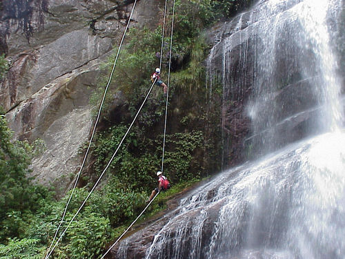 Descendo de rapel (foto: Arquivo Webventure)