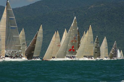 Participantes da Copa Veleiros de Oceano se preparam para RISW (foto: Divulgação)