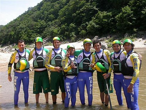 Brasileiros na Coréia (foto: Divulgação)