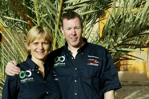 Nova dupla: navegadora Tina Thorner e piloto Colin McRae. (foto: Divulgação)