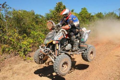 Carlo Collet é o atual campeão dos quadris. (foto: Tom Papp/ www.webventure.com.br)