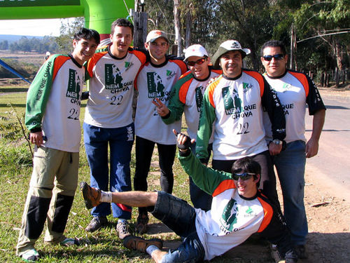 Equipe Nem que Chova é formada por amigos de Itararé (foto: Roberta Spiandorim/ www.webventure.com.br)