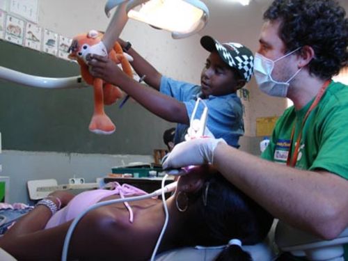 Atendimento é feito na sala de aula (foto: Divulgação)