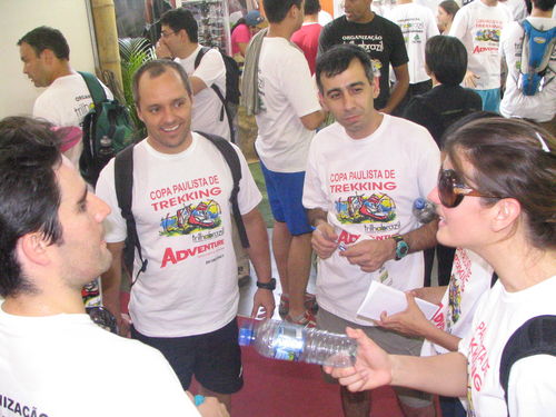 Atletas fazem percurso de trekking na Adventure Fair (foto: Roberta Spiandorim/ www.webventure.com.br)