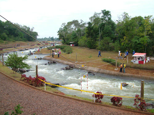 O Canal Itaipu é tido como uma das melhores pistas do mundo. (foto: Iran Schleder/ Divulgação)