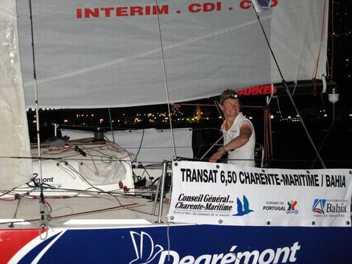 Isabelle Joschke vence primeira etapa da Transat (foto: Divulgação)