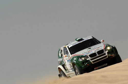 Palmeirinha aprova carro para Dakar 2008 (foto: Divulgação)