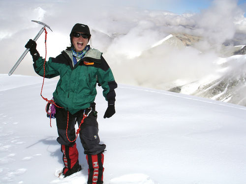 Ana Elisa a 7.000 metros  no Cho Oyu. (foto: Divulgação)