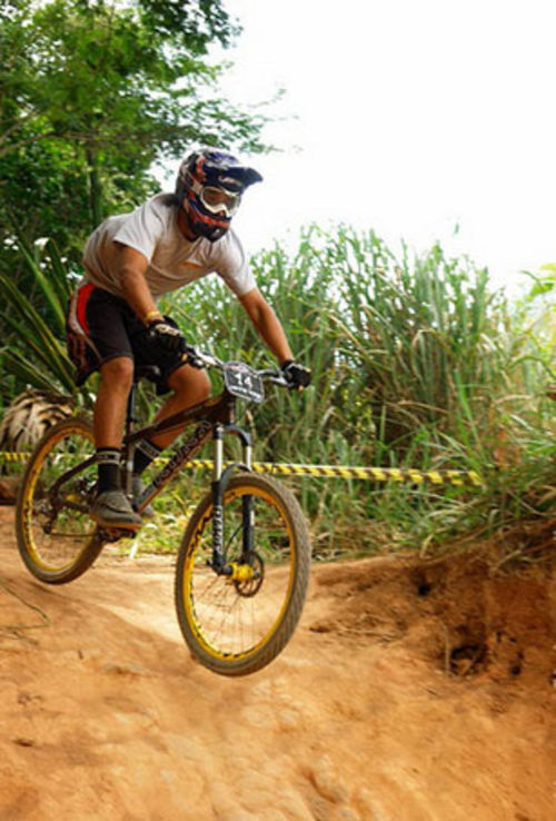 Prova reuniu 176 bikers em várias categorias. (foto: Jony Anderson/Divulgação)