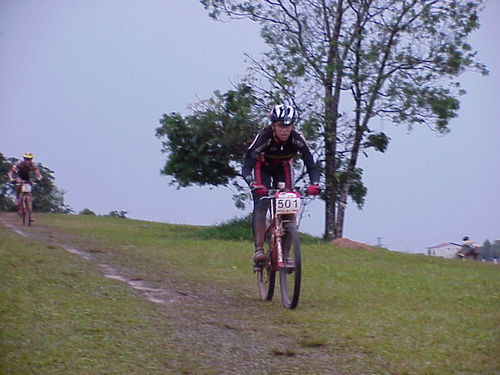 Em terrenos mais lisos  é possível desenvolver maior velocidade (foto: Renato Cukier)