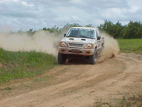 Carro acelera na edição 2000 do Amigos (foto: Débora de Cássia / Arquivo Webventure)