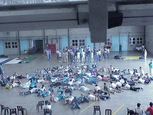 Ensaio da formação com 80 pára-quedistas visando o recorde brasileiro. (foto: Luciana de Oliveira)