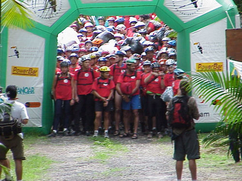 Times preparados para largar na etapa de Juquitiba  em 2001. (foto: Debora de Cassia / Arquivo Webventure)