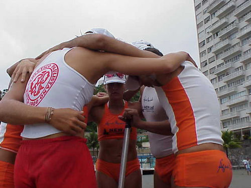 Equipe Aloha reunida antes da largada para a travessia. (foto: Camila Christianini / Webventure)