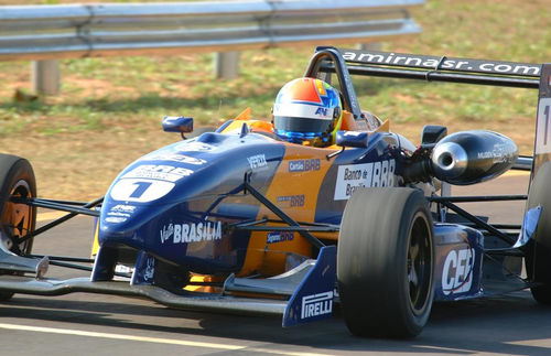 Thiago Medeiros larga em segundo (foto: Sérgio Sanderson)