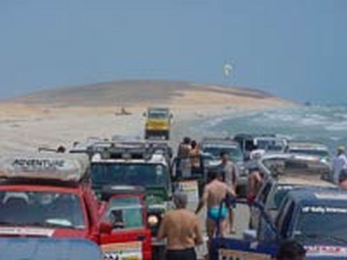 Festa na praia. (foto: Bob Wollheim)