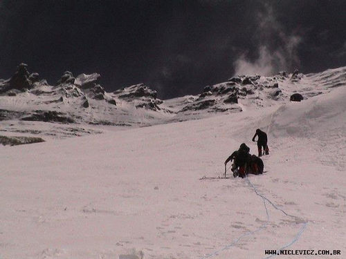 Subida do flanco Lhotse. (foto: Arquivo O Brasil no Topo do Mundo)