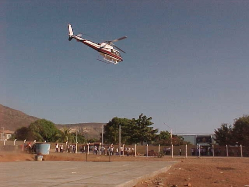 Helicópteros ajudam na segurança da prova (foto: Marilin Novak/ www.webventure.com.br)