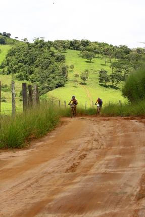 Atleta acidentou-se em ladeira (foto: Gabriel Barbosa/ www.webventure.com.br)