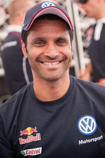 Nasser Al-Attiyah se aproxima do primeiro lugar (foto: Marcelo Maragni)